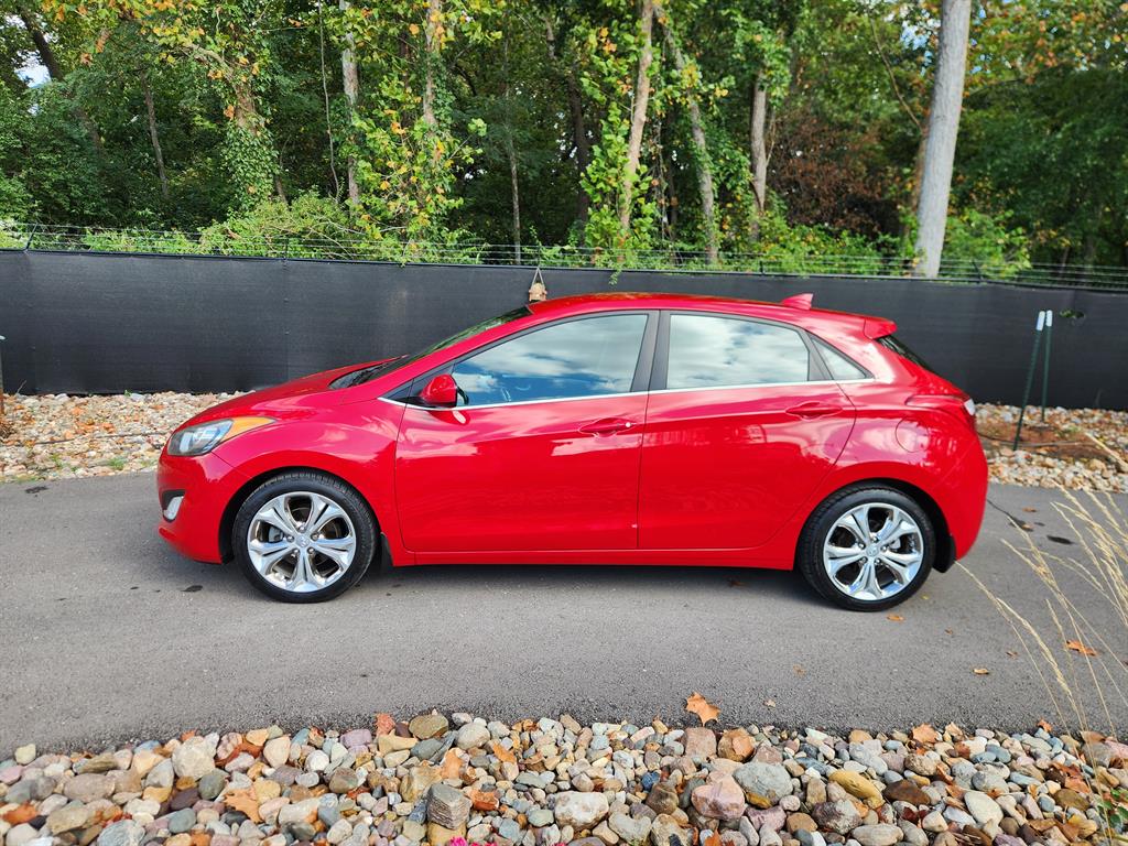 2013 Hyundai Elantra GT Base photo 2