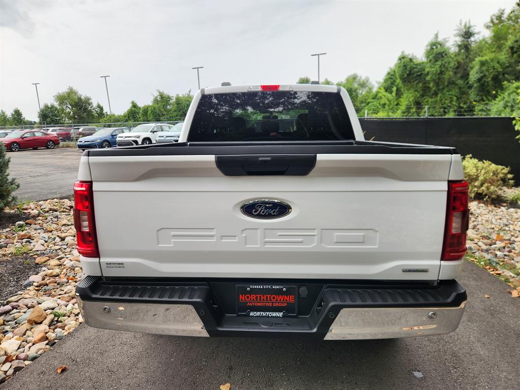 2023 Ford F-150 XLT photo 3