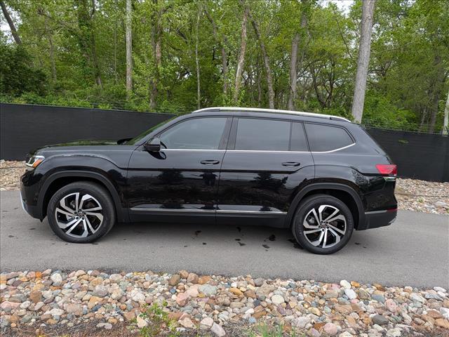 Used 2023 Volkswagen Atlas SEL with VIN 1V2BR2CA4PC505030 for sale in Kansas City