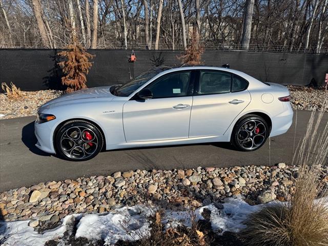 2025 Alfa Romeo Giulia SPRINT photo 2