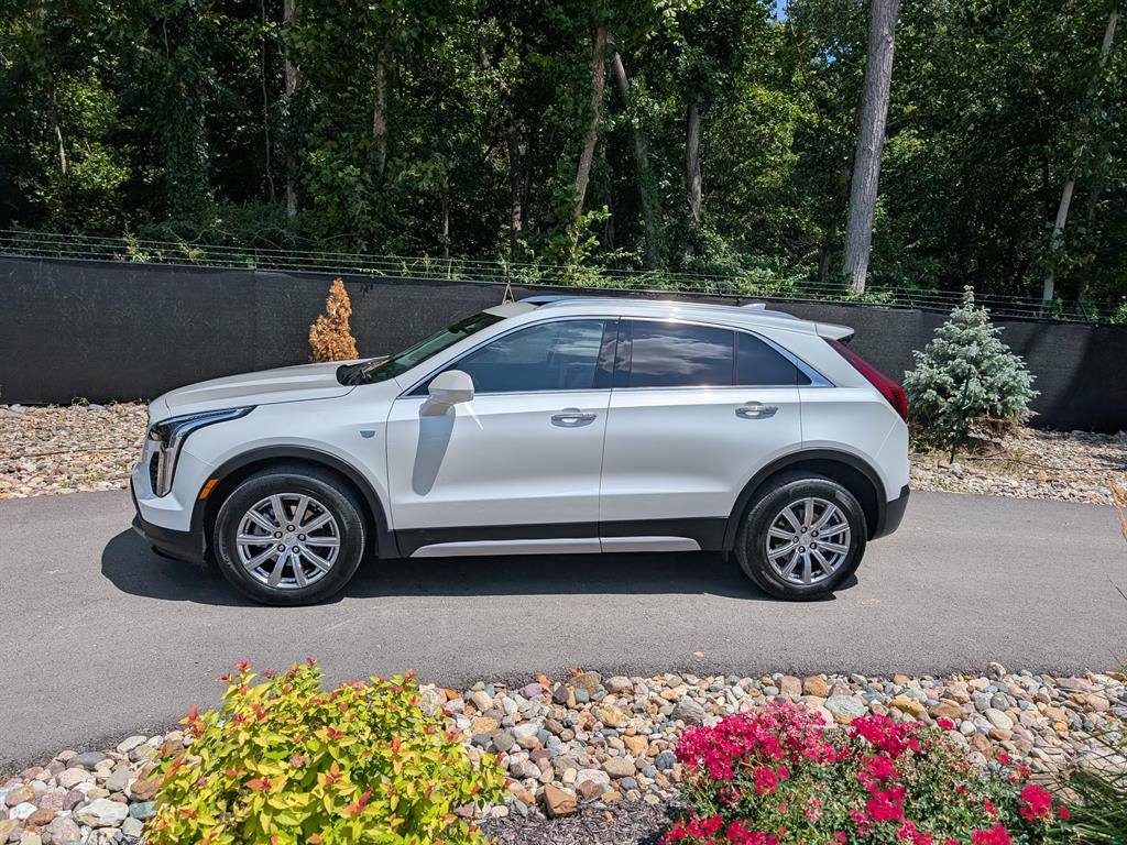 Used 2020 Cadillac XT4 Premium Luxury with VIN 1GYFZCR43LF048448 for sale in Kansas City