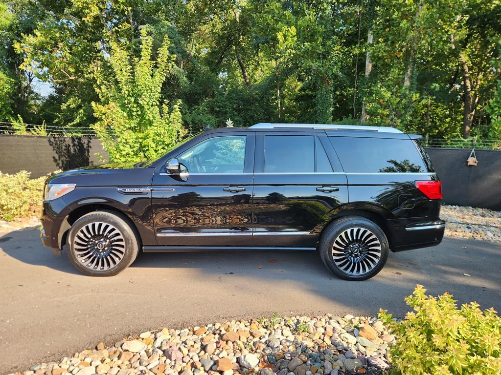 Used 2021 Lincoln Navigator Black Label with VIN 5LMJJ2TTXMEL16770 for sale in Kansas City