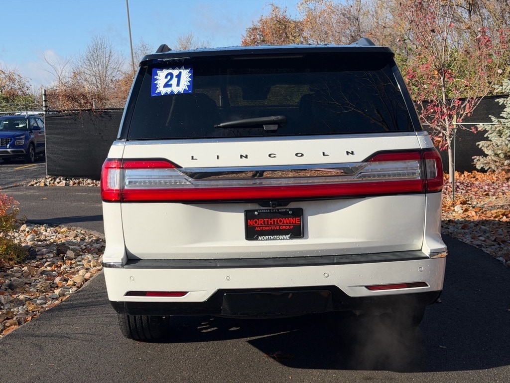 2021 Lincoln Navigator Black Label photo 4