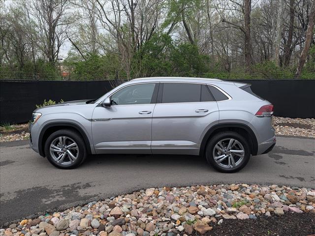 Used 2024 Volkswagen Atlas Cross Sport SEL R-LINE with VIN 1V2AE2CA9RC221600 for sale in Kansas City