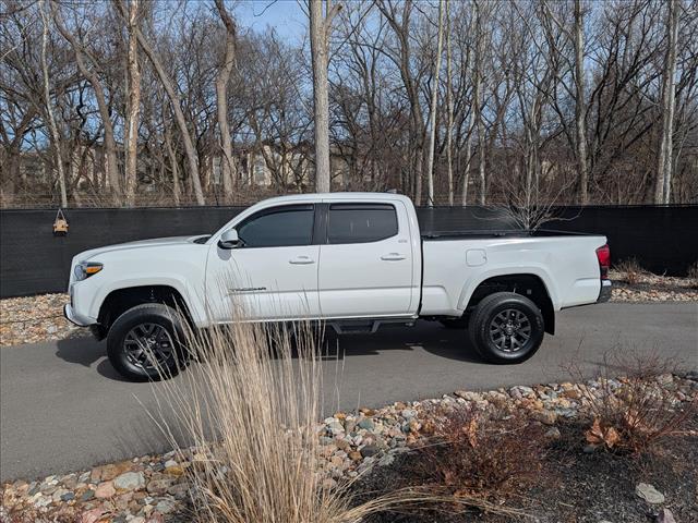 Used 2021 Toyota Tacoma SR5 with VIN 3TMDZ5BN4MM100005 for sale in Kansas City