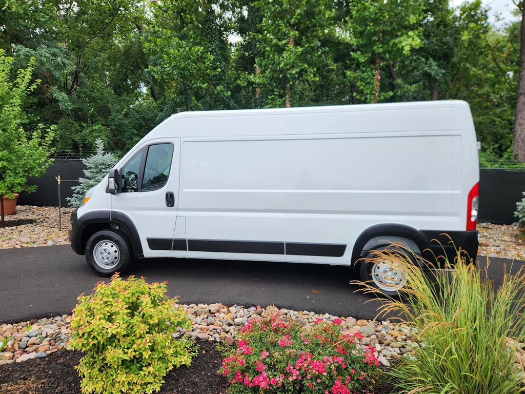 Used 2023 RAM ProMaster Cargo Van Base with VIN 3C6LRVDG2PE598978 for sale in Kansas City