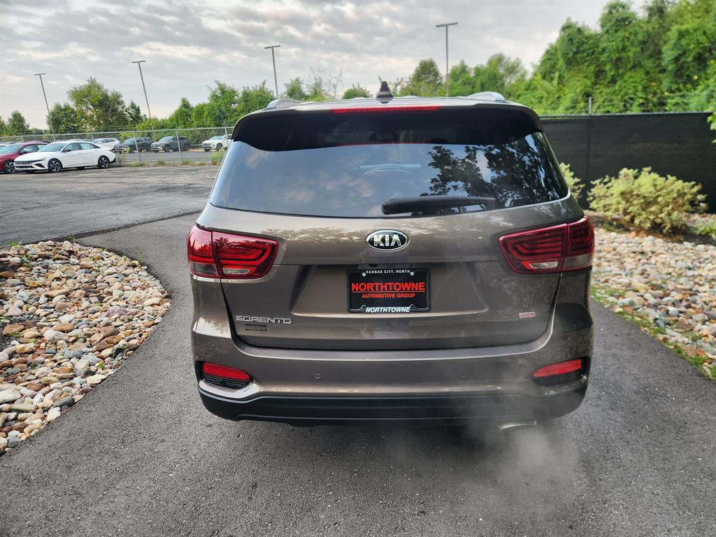 2019 Kia Sorento LX photo 4