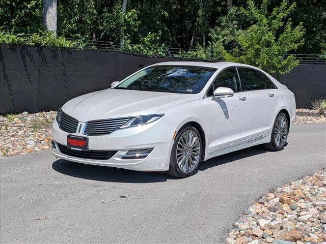 2013 Lincoln MKZ Front Wheel Drive's photo