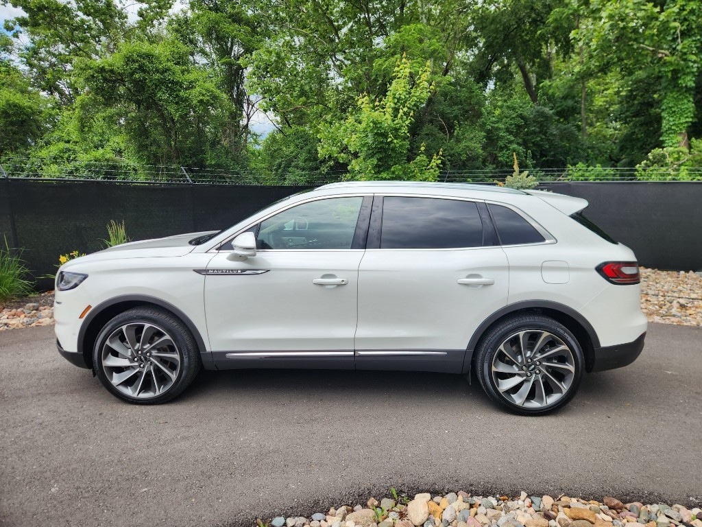 Used 2022 Lincoln Nautilus Reserve with VIN 2LMPJ8KP2NBL11388 for sale in Kansas City