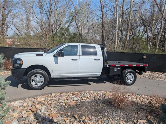 Used 2024 RAM Ram 2500 Pickup Tradesman with VIN 3C6UR5HJ7RG142797 for sale in Kansas City