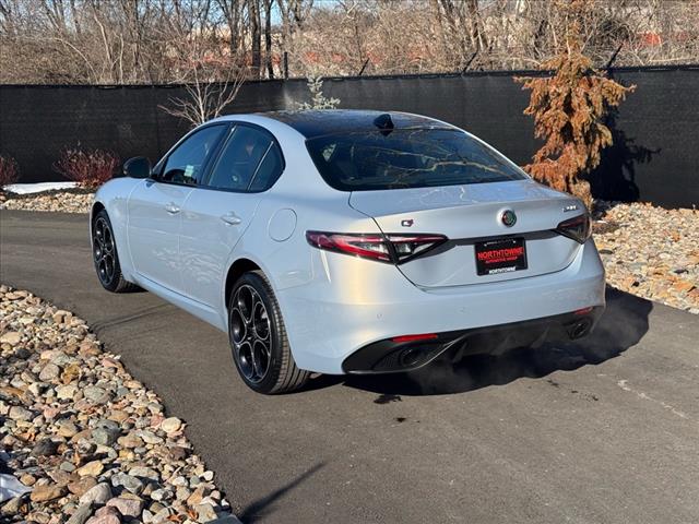 2025 Alfa Romeo Giulia SPRINT photo 3