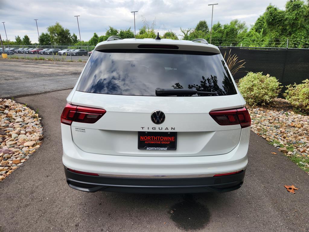 2024 Volkswagen Tiguan S photo 3