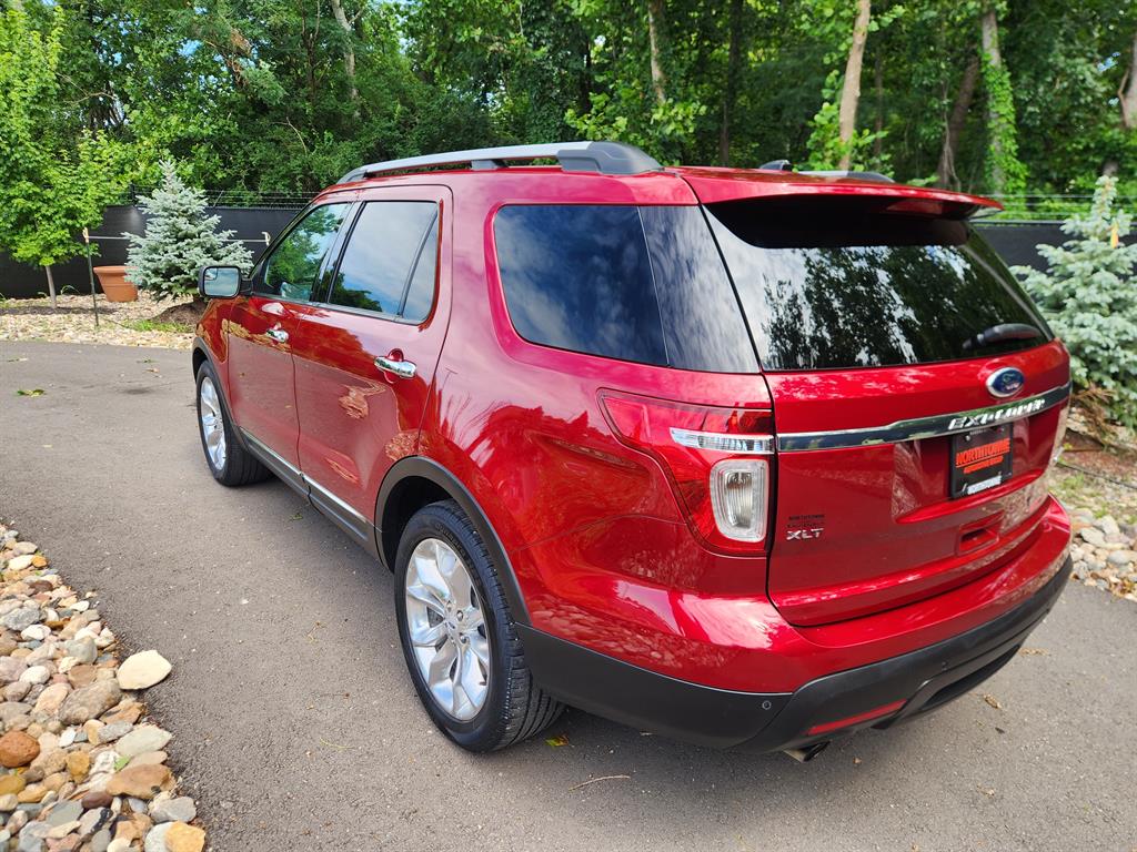 2014 Ford Explorer XLT photo 3