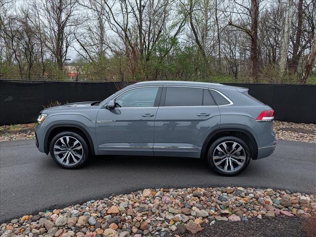 Used 2023 Volkswagen Atlas Cross Sport SEL Premium R-Line with VIN 1V2FE2CA8PC213197 for sale in Kansas City