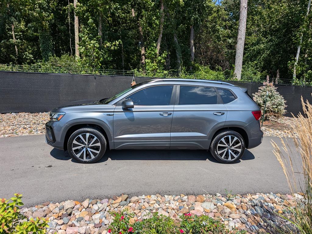 Used 2023 Volkswagen Taos SE with VIN 3VVEX7B26PM361976 for sale in Kansas City