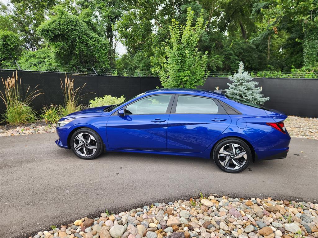 Used 2023 Hyundai Elantra SEL with VIN 5NPLS4AG6PH101969 for sale in Kansas City