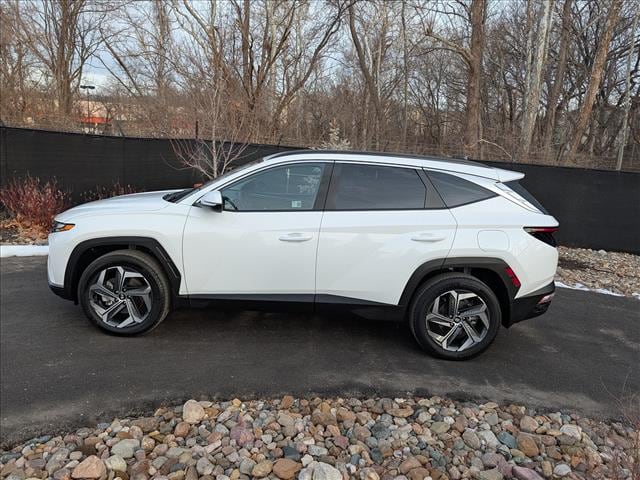 Used 2024 Hyundai Tucson SEL with VIN 5NMJFCDE1RH371000 for sale in Kansas City