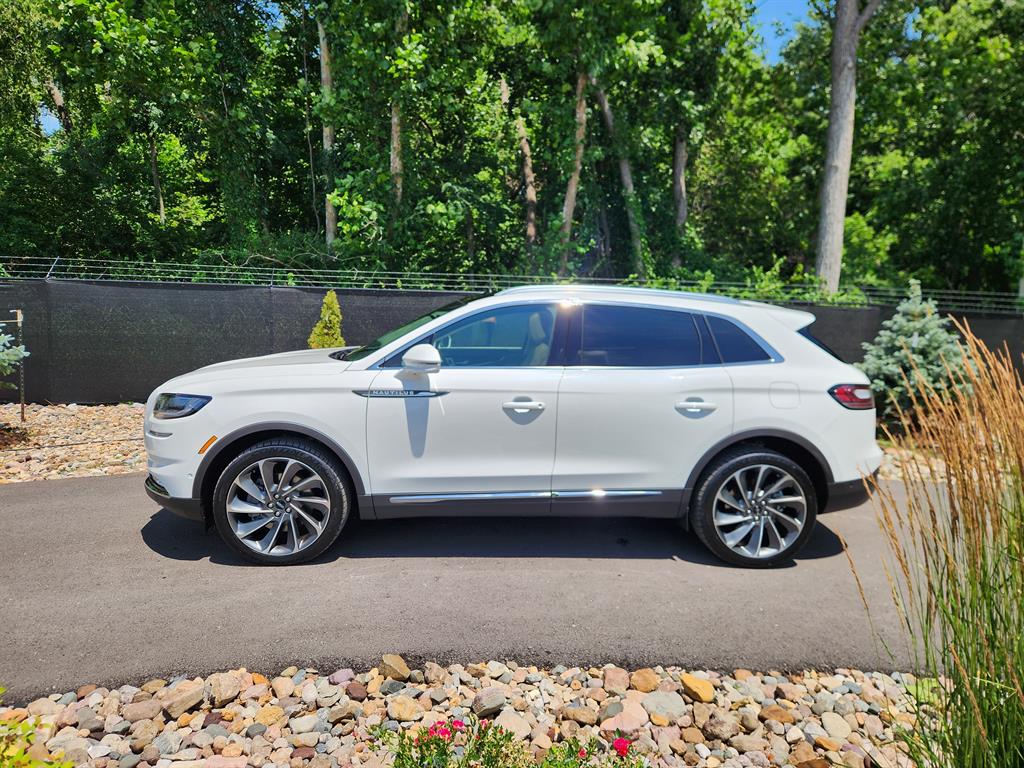 Used 2022 Lincoln Nautilus Reserve with VIN 2LMPJ8KP7NBL26243 for sale in Kansas City