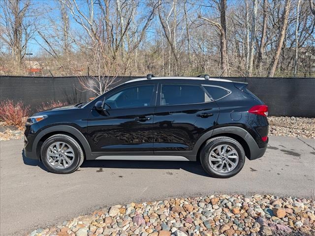 Used 2017 Hyundai Tucson SE with VIN KM8J33A46HU504955 for sale in Kansas City