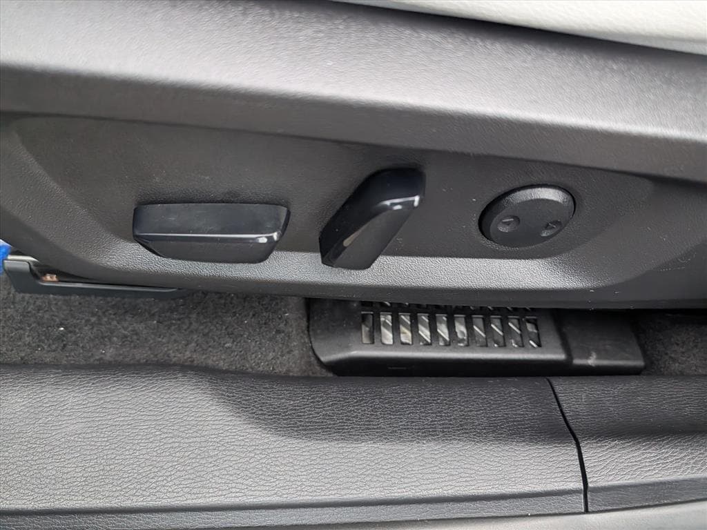2024 Mitsubishi Outlander Plug-in Hybrid SEL - Photo 33