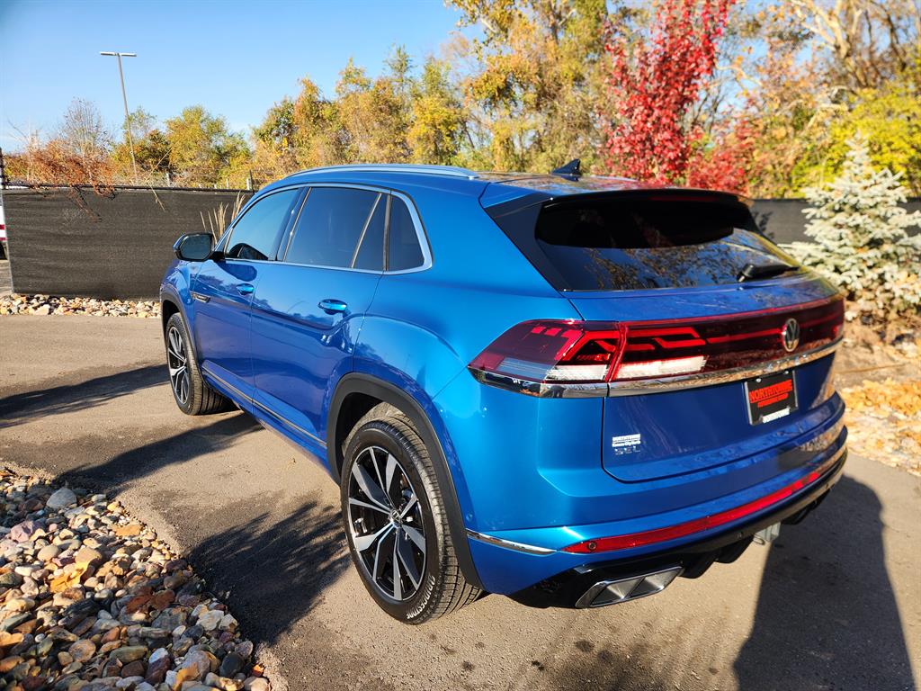 2025 Volkswagen Atlas Cross Sport SEL Premium R-Line photo 3