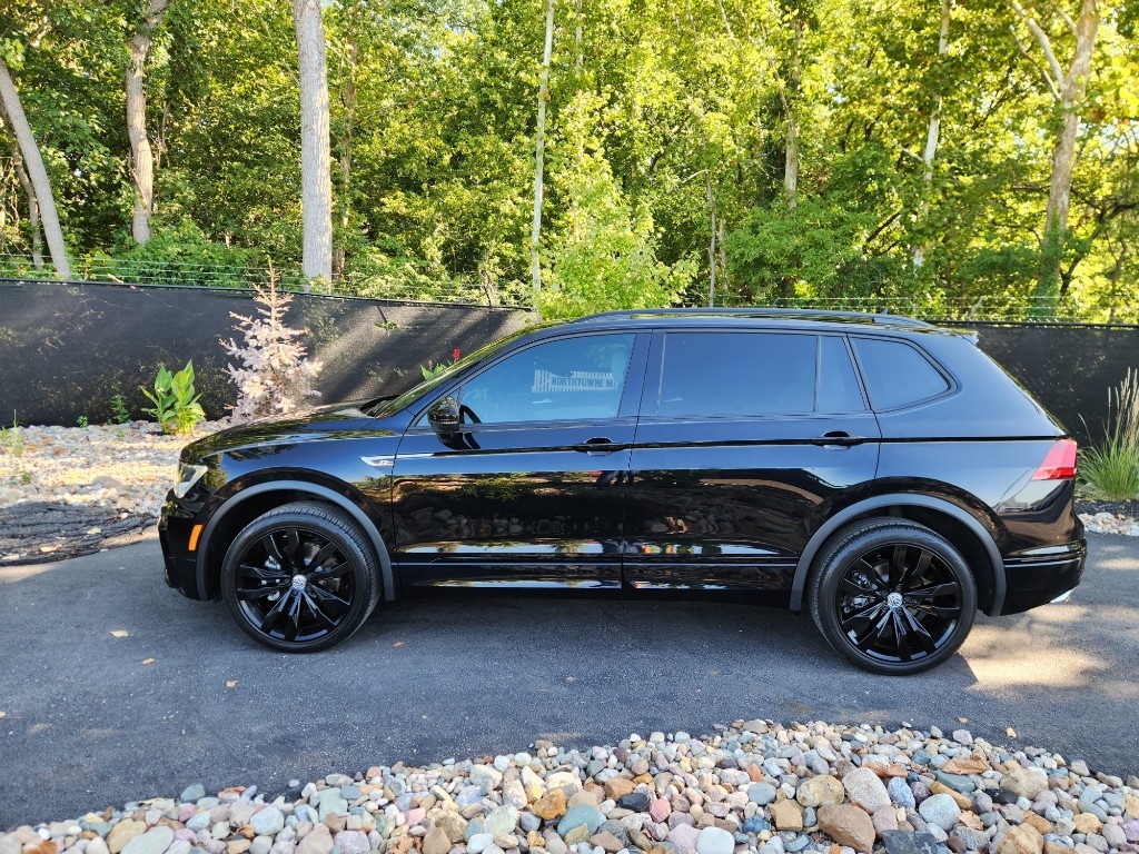 Used 2021 Volkswagen Tiguan SE R-LINE BLACK with VIN 3VV2B7AX7MM039616 for sale in Kansas City