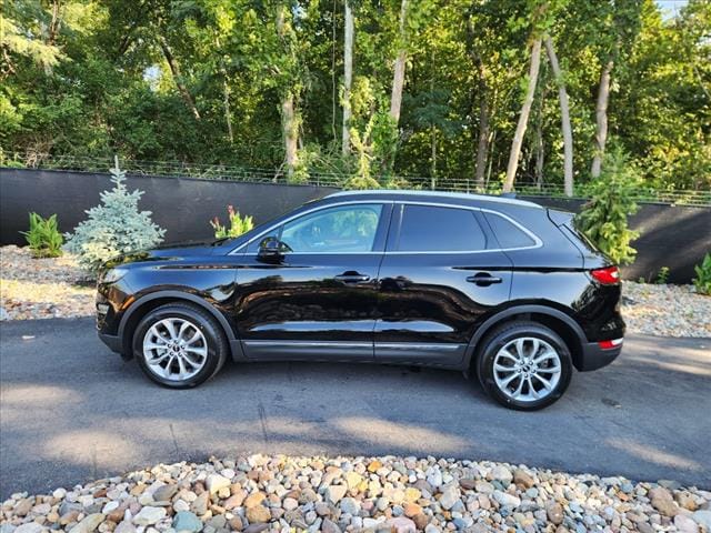 Used 2019 Lincoln MKC Select with VIN 5LMCJ2D92KUL37790 for sale in Kansas City