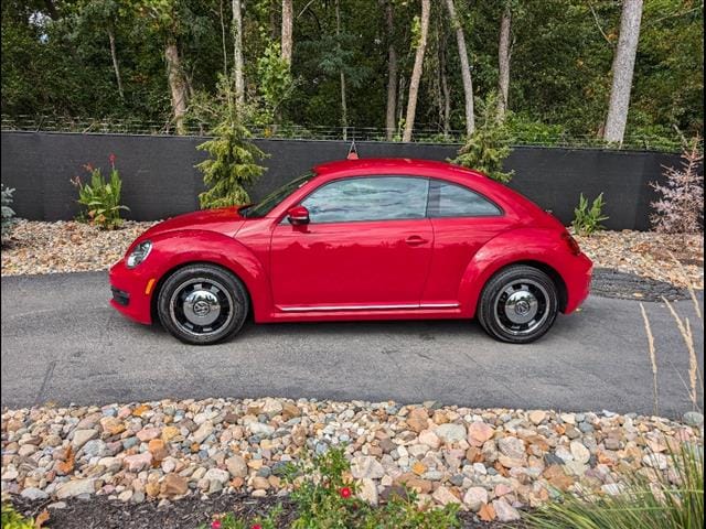 Used 2012 Volkswagen Beetle 2.5 with VIN 3VWJP7AT9CM617672 for sale in Kansas City, MO