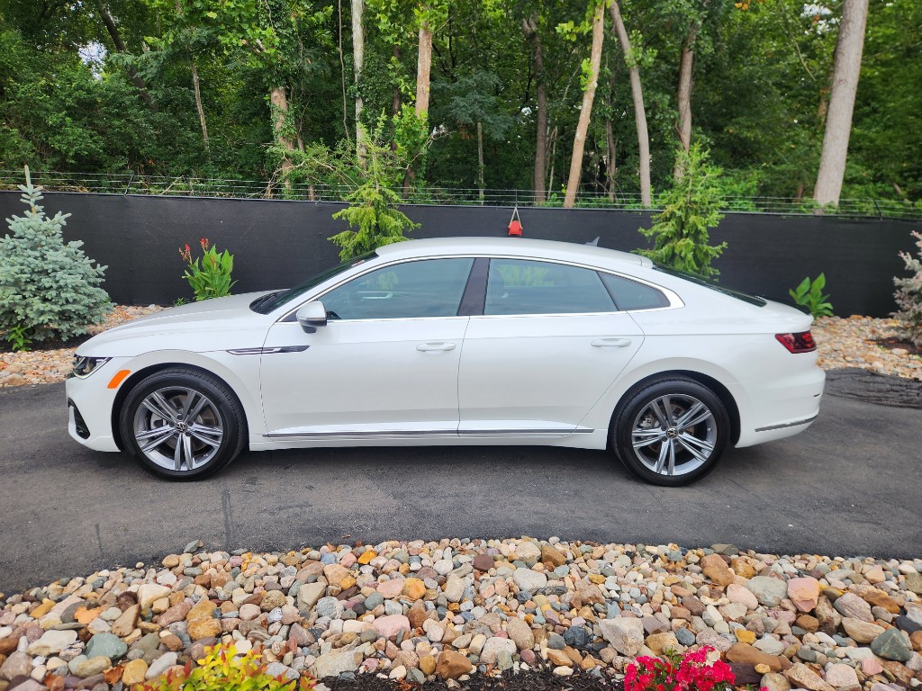 Used 2023 Volkswagen Arteon SE R-LINE with VIN WVWSR7AN9PE018222 for sale in Kansas City, MO