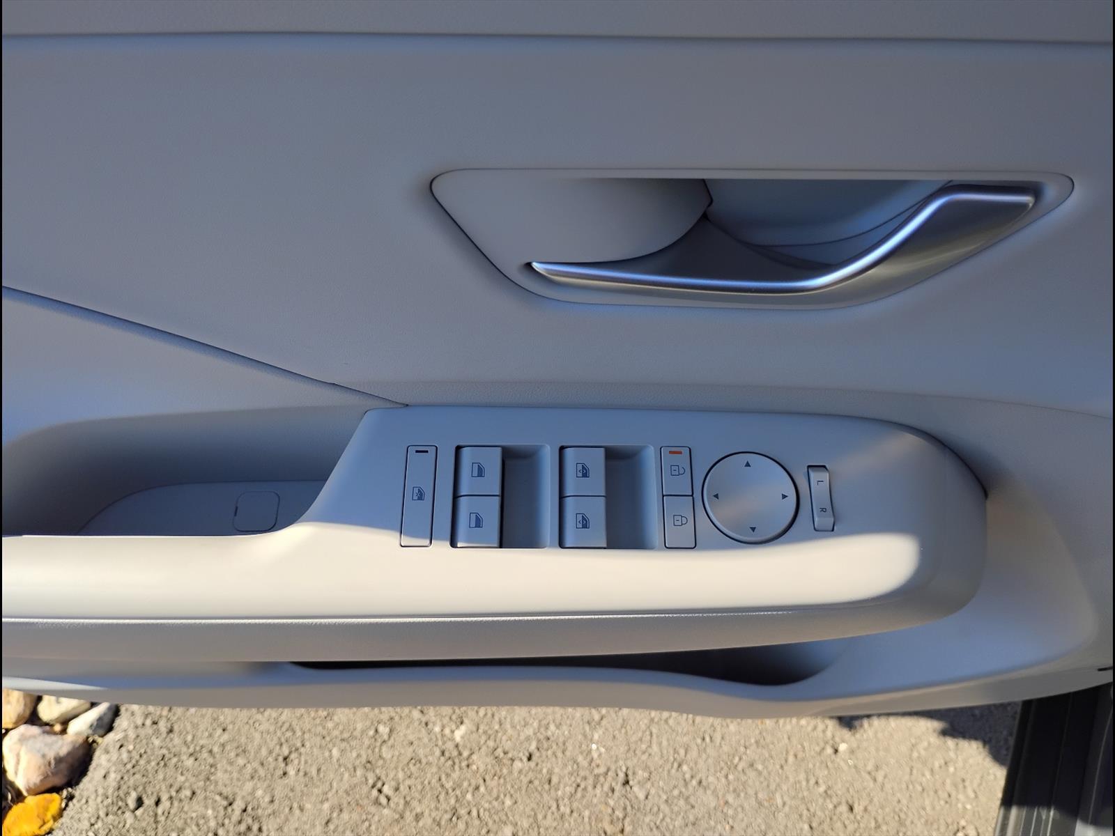 2026 Hyundai Kona Limited - Photo 22