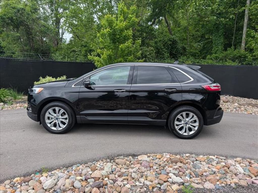 Used 2020 Ford Edge Titanium SUV