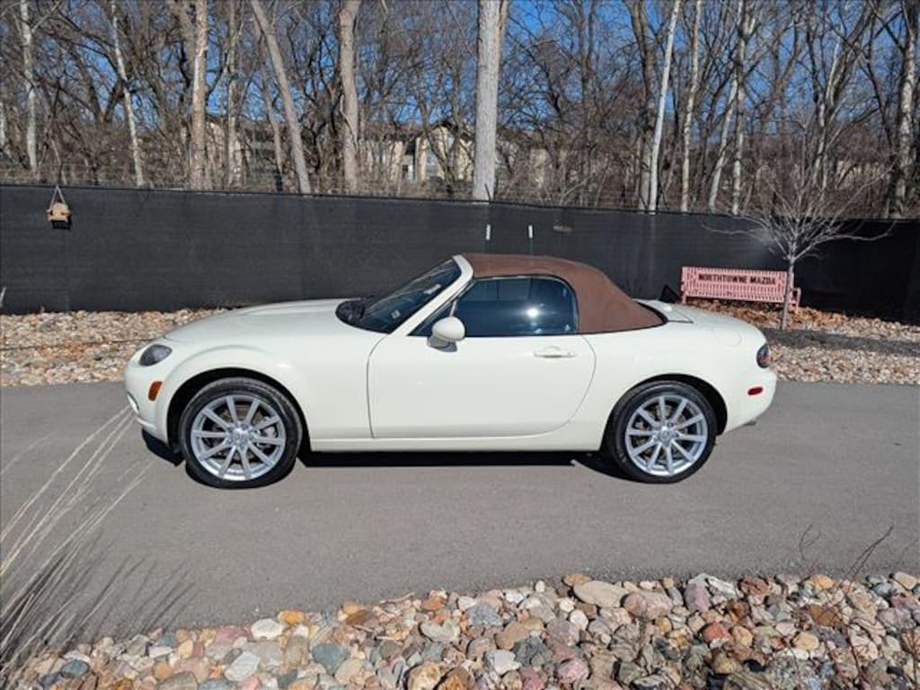 Used 2006 Mazda MX-5 Convertible