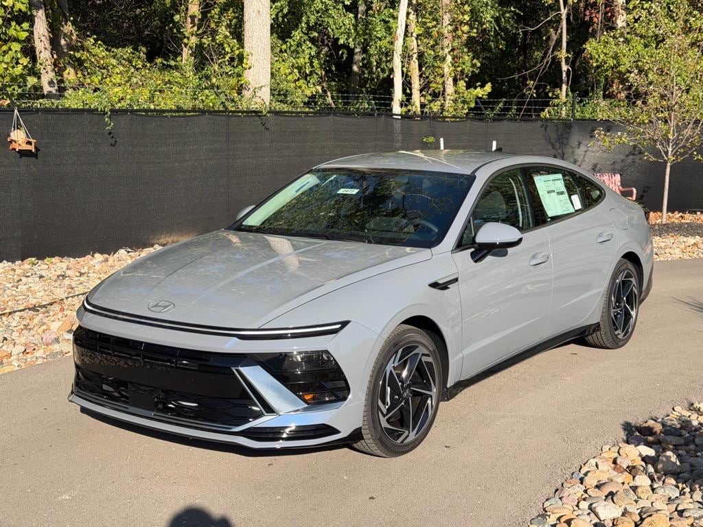 New 2026 Hyundai Sonata SEL Sport Sedan