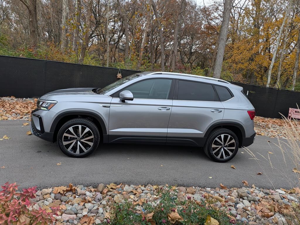 Certified 2023 Volkswagen Taos 1.5T SE SUV