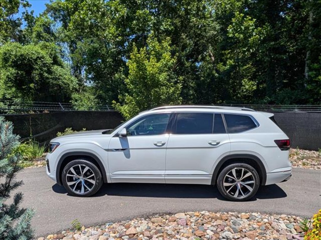 Certified 2024 Volkswagen Atlas 2.0T SEL Premium R-Line SUV
