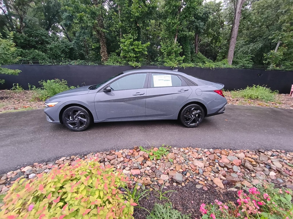 New 2026 Hyundai Elantra SEL Sport Sedan