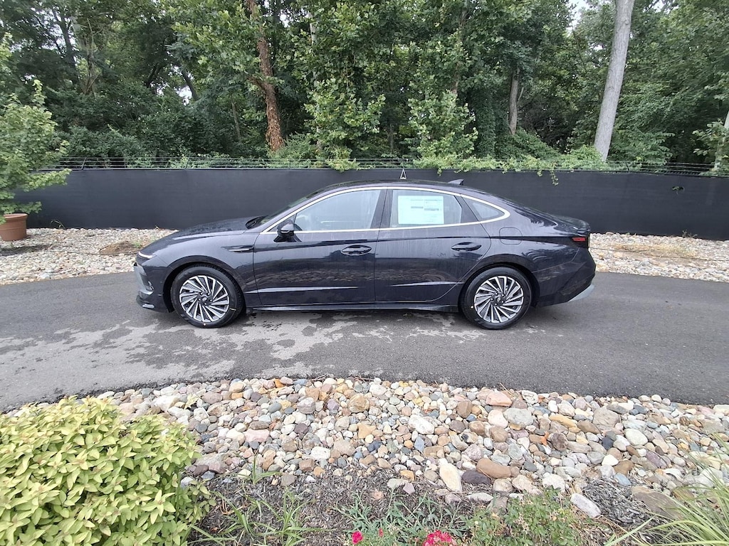 New 2026 Hyundai Sonata Hybrid Limited Sedan