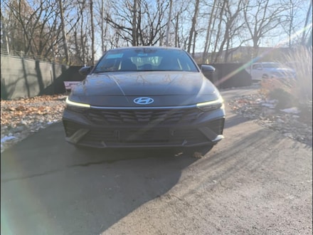 2025 Hyundai Elantra Hybrid SEL Sport Sedan