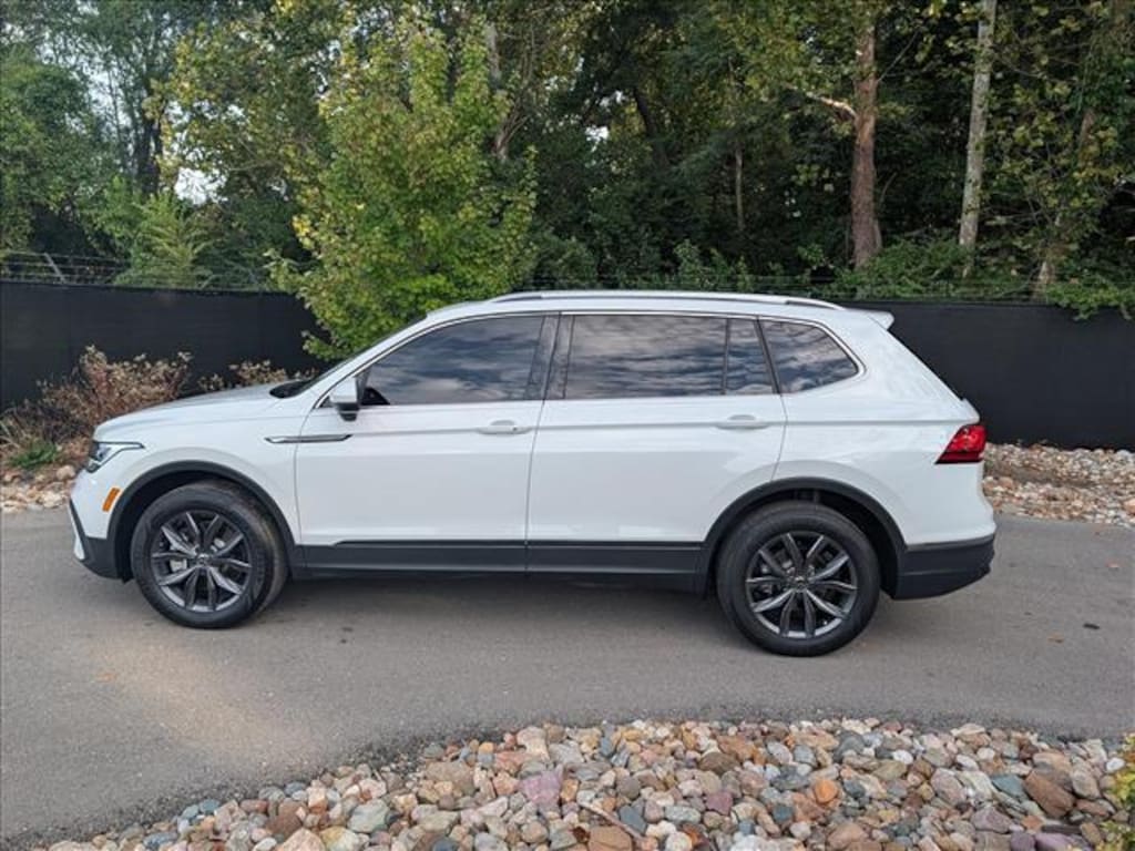 Certified 2024 Volkswagen Tiguan 2.0T SE SUV