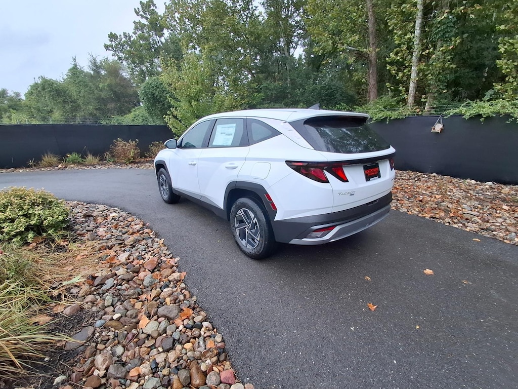 New 2026 Hyundai Tucson Hybrid Blue SUV