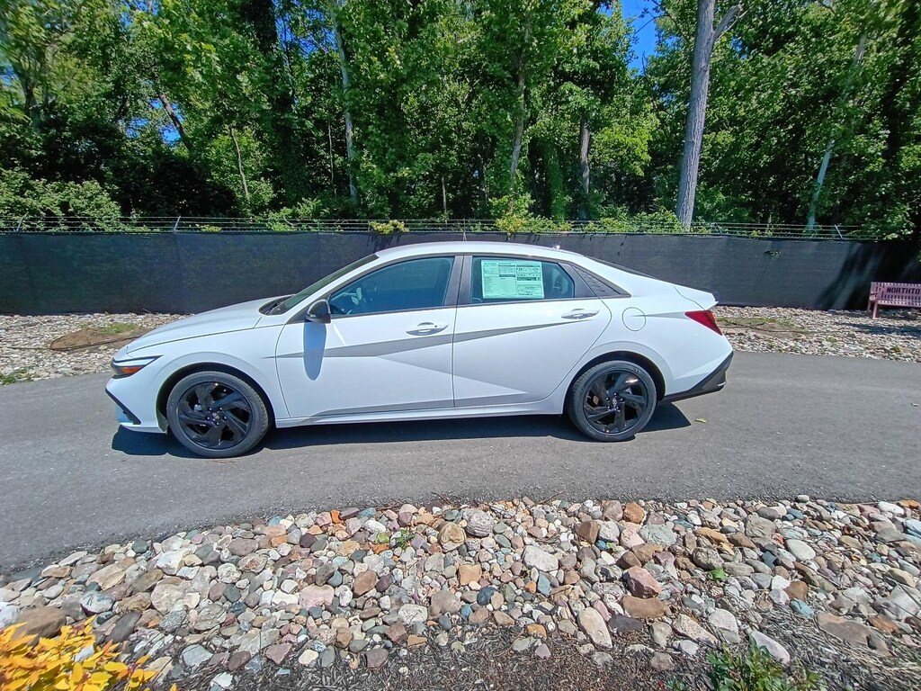 New 2026 Hyundai Elantra SEL Sport Sedan