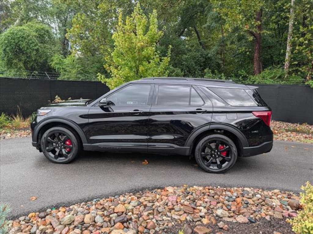 Used 2024 Ford Explorer ST SUV