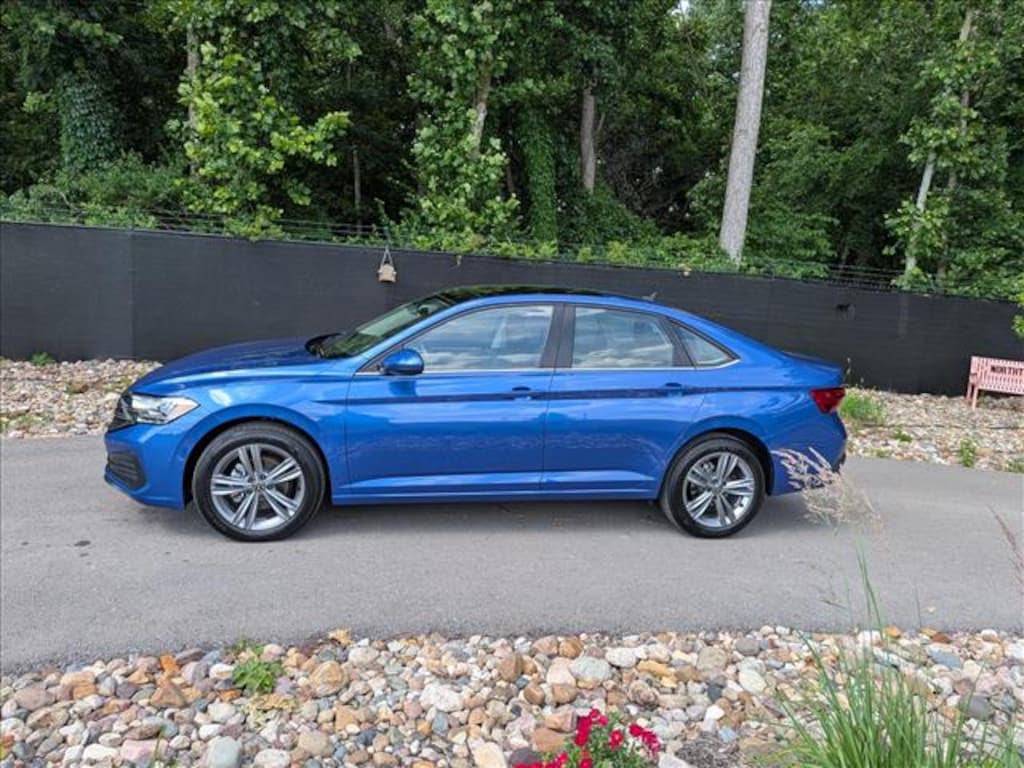 Certified 2024 Volkswagen Jetta 1.5T SE Sedan