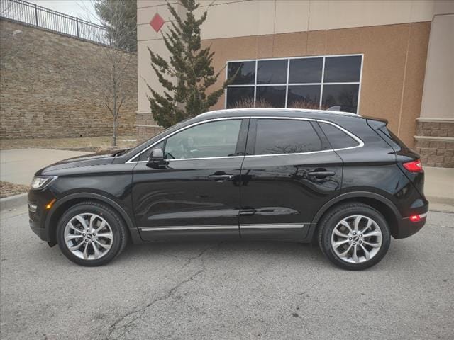 Used 2018 Lincoln MKC Select with VIN 5LMCJ2D93JUL23217 for sale in Kansas City