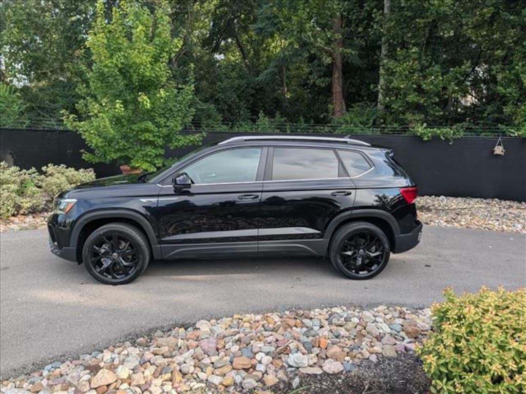 Certified 2023 Volkswagen Taos 1.5T SE SUV