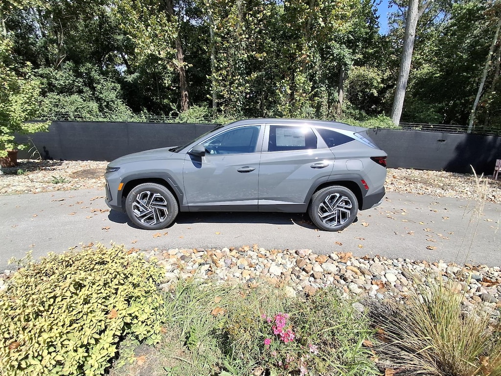 New 2026 Hyundai Tucson SEL Plus AWD SUV