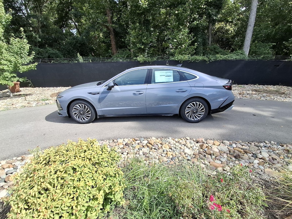 New 2026 Hyundai Sonata Hybrid Limited Sedan
