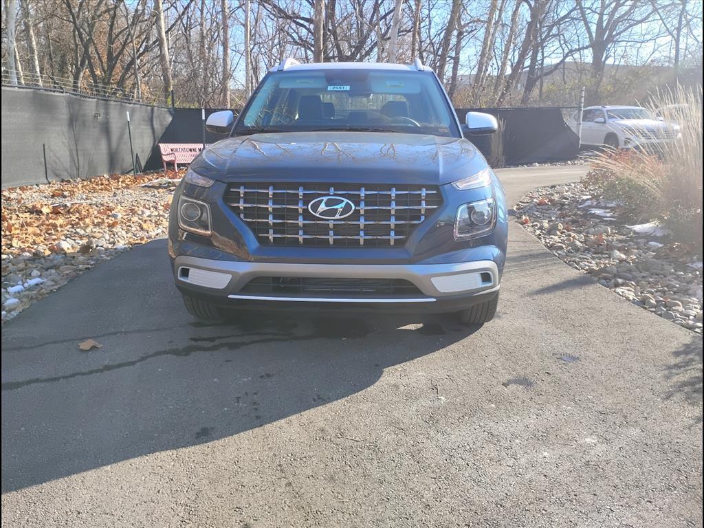 2026 Hyundai Venue SEL's photo