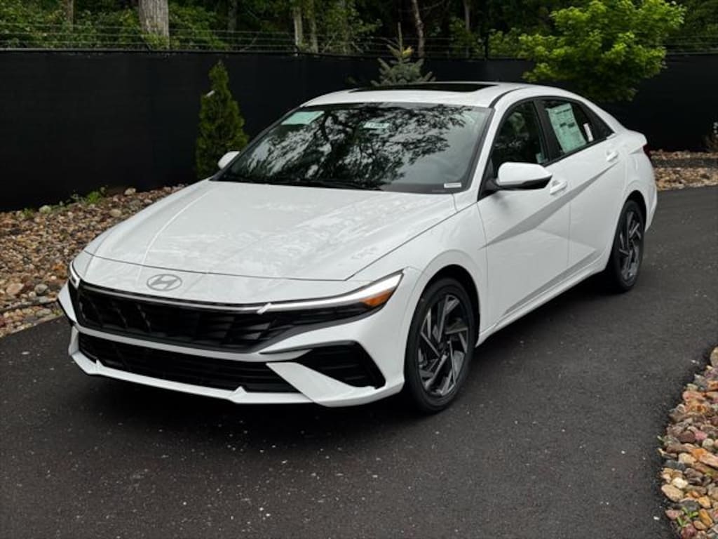 New 2025 Hyundai Elantra Hybrid Limited Sedan