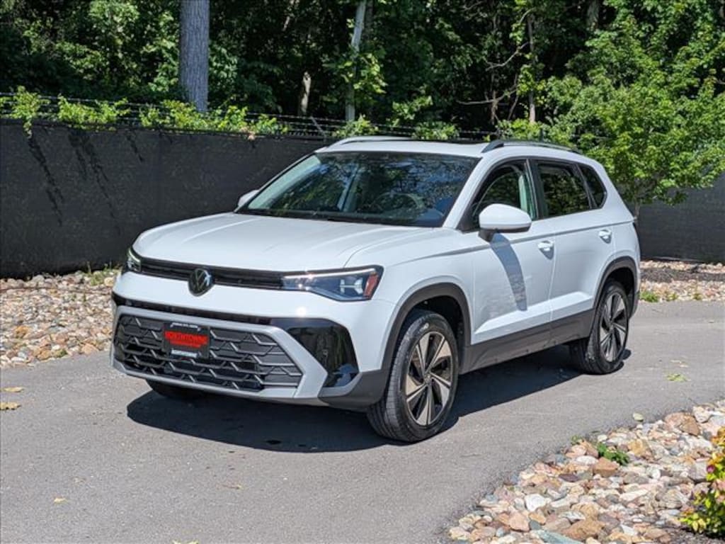 Used 2025 Volkswagen Taos 1.5T SE SUV